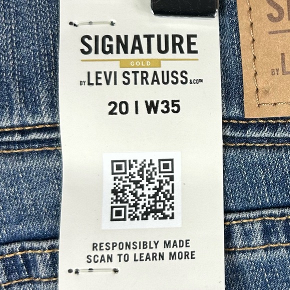 NWT Signature by Levi Strauss Pull On Denim Shorts Size 20 - Picture 6 of 10